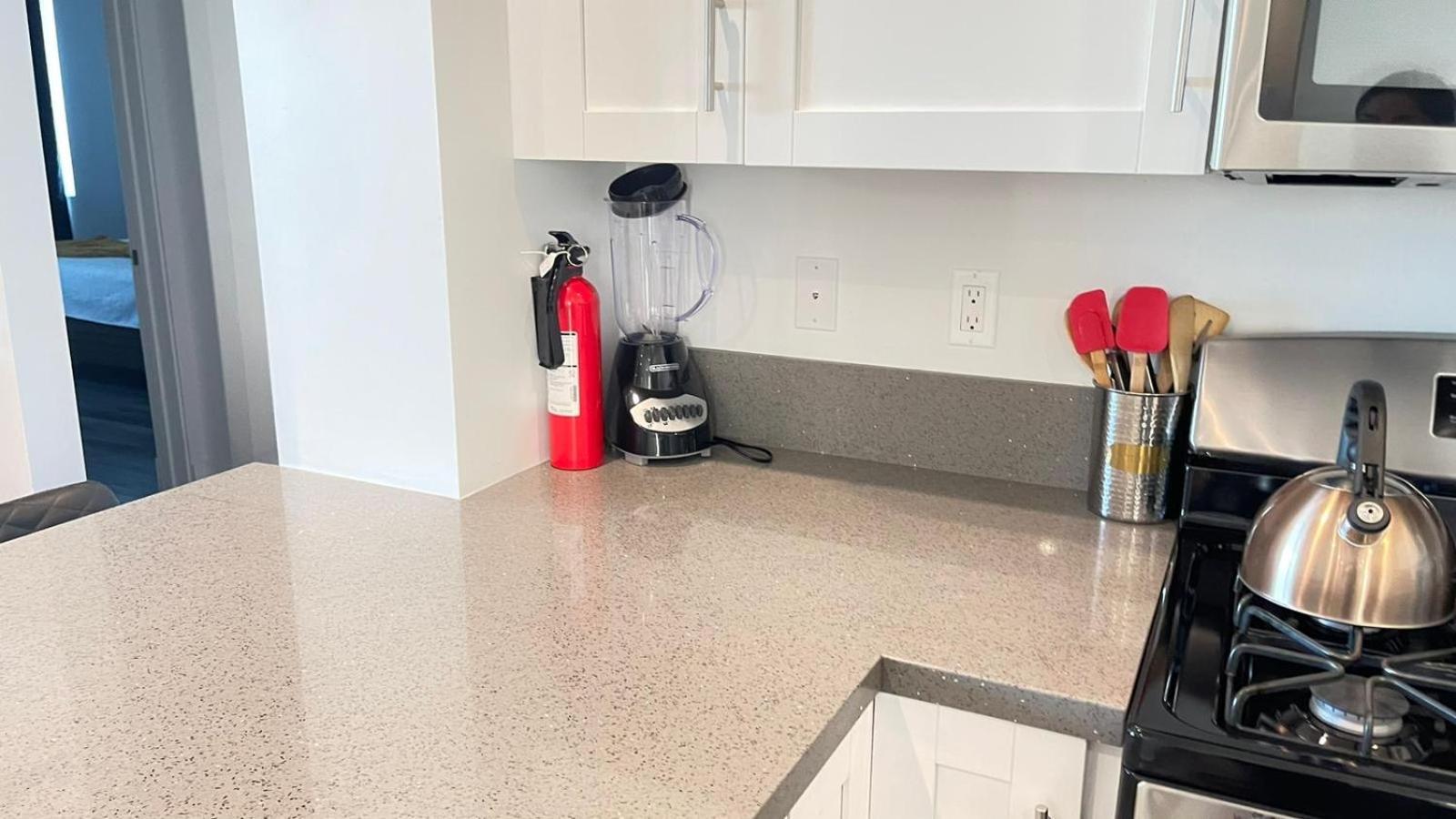 1 Bedroom, Big Spacious Condo Near Lax Beaches Lawndale Buitenkant foto